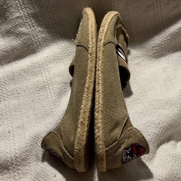 UGA GA Bulldogs Embroidered Logo Slip On Espadrilles - Picture 8 of 10